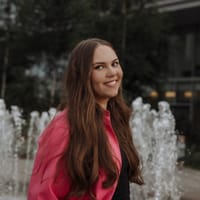 Анна Иванова